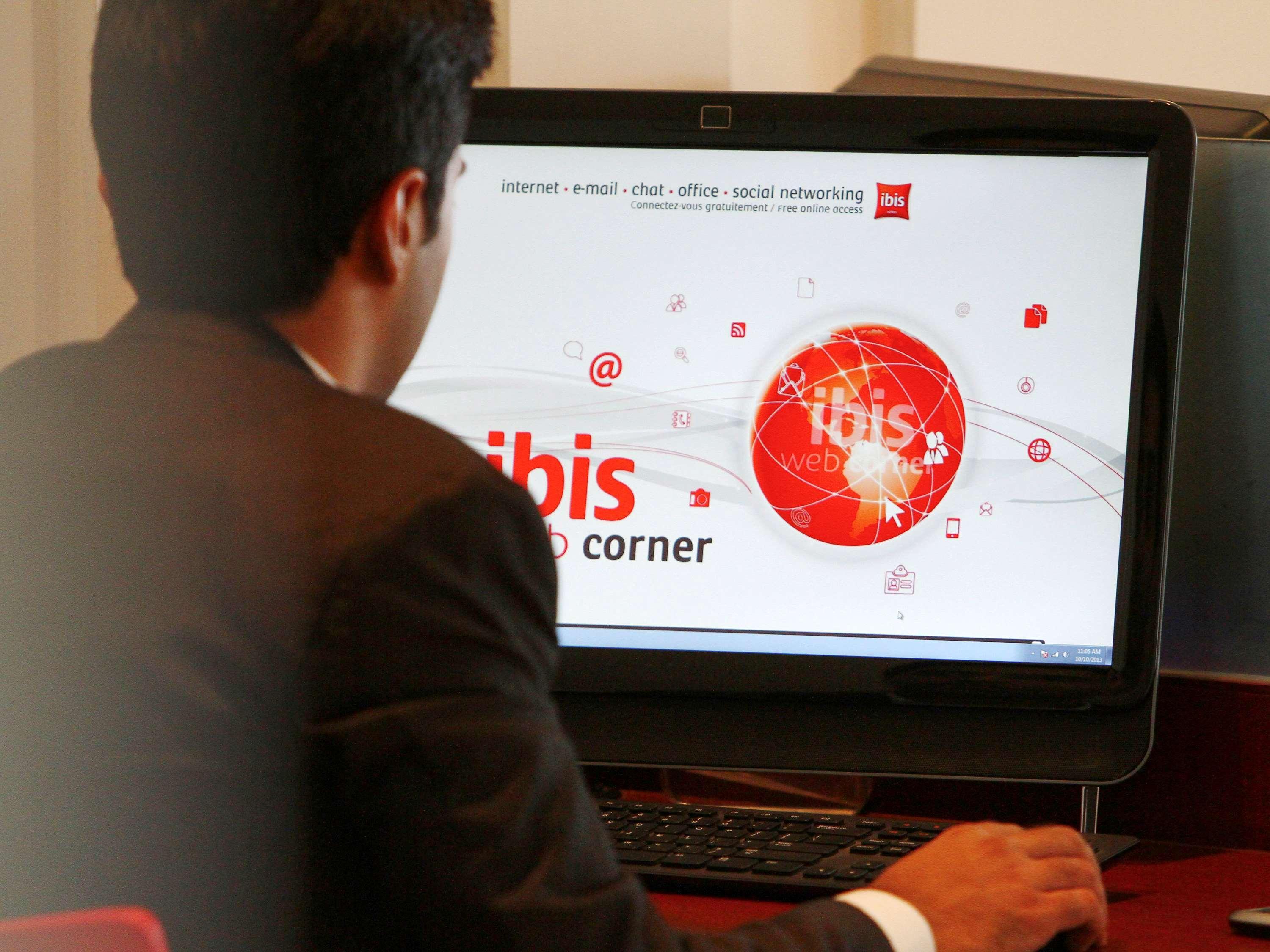 Hotel Ibis Bengaluru Hosur Road - An Accor Brand Exterior foto