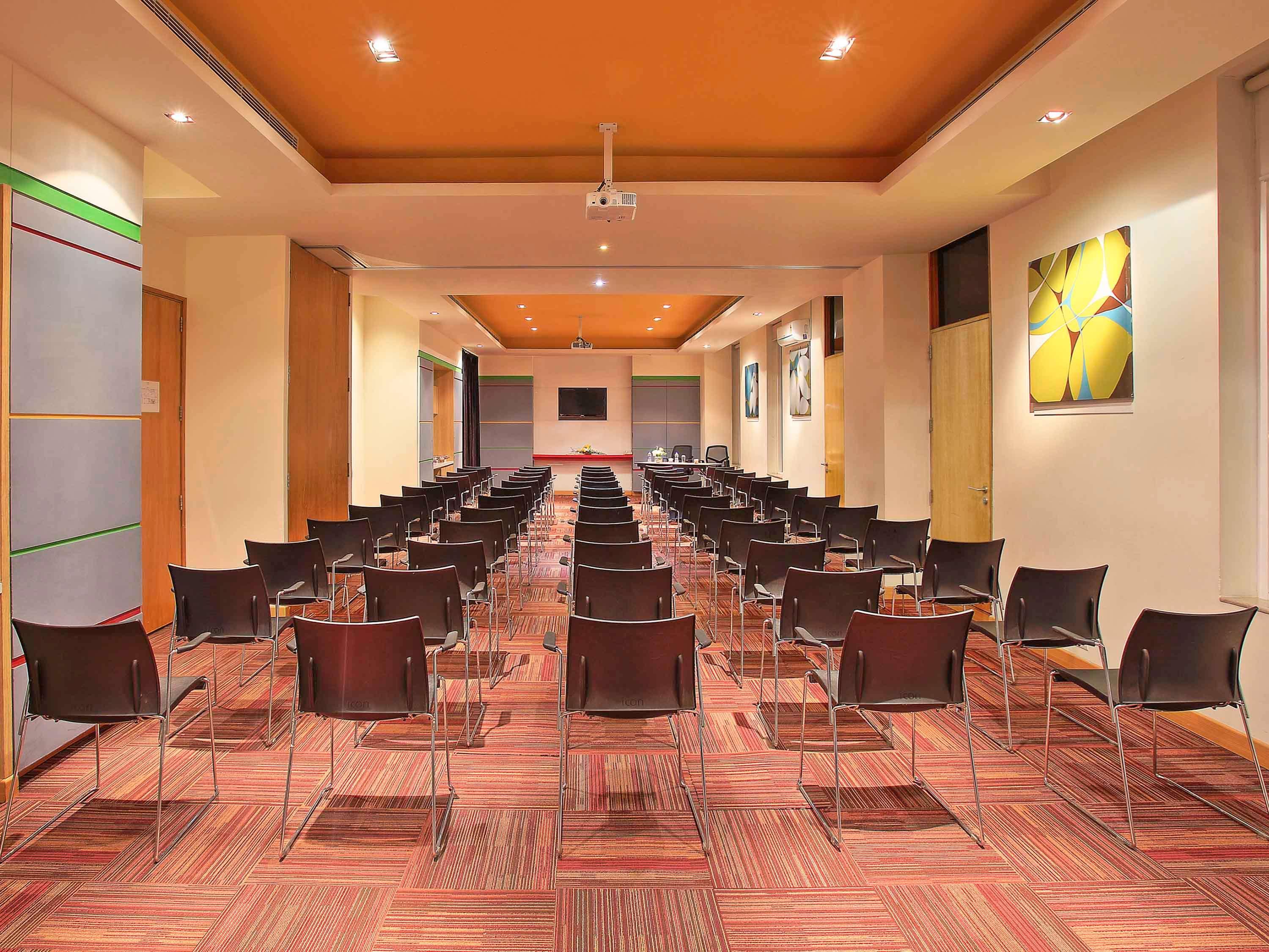 Hotel Ibis Bengaluru Hosur Road - An Accor Brand Exterior foto