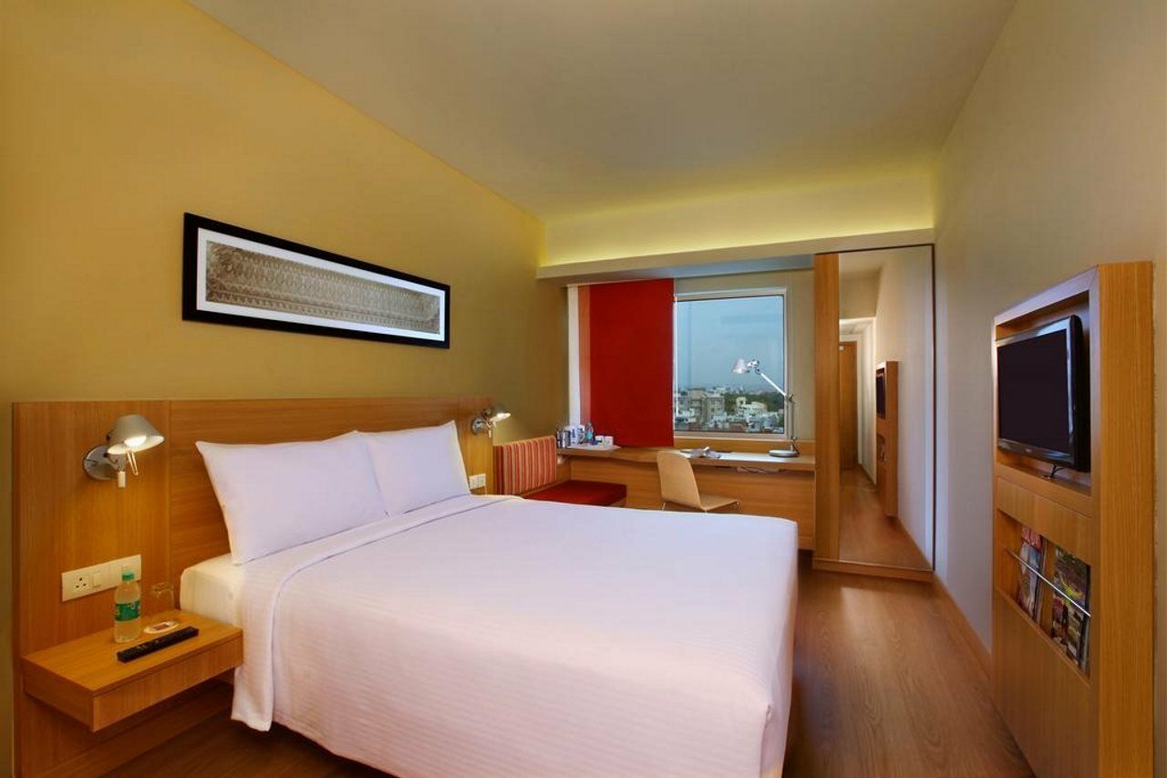 Hotel Ibis Bengaluru Hosur Road - An Accor Brand Exterior foto